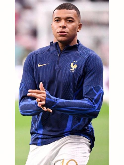 阿莫林头大了！曼联1-1又爆冷：英超7队争四差3分，1队成大黑马