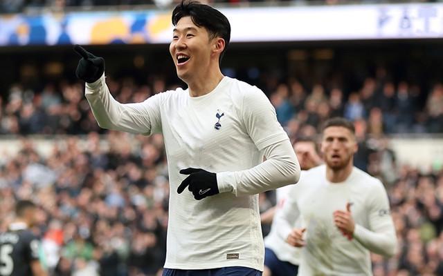 记者：吉乌今天飞往桑德兰，未来24小时内接受体检